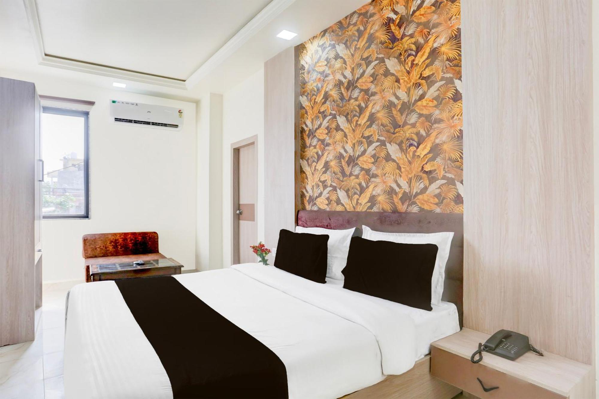 Collection O The Vidya Grand Hotel Rudrapur Buitenkant foto