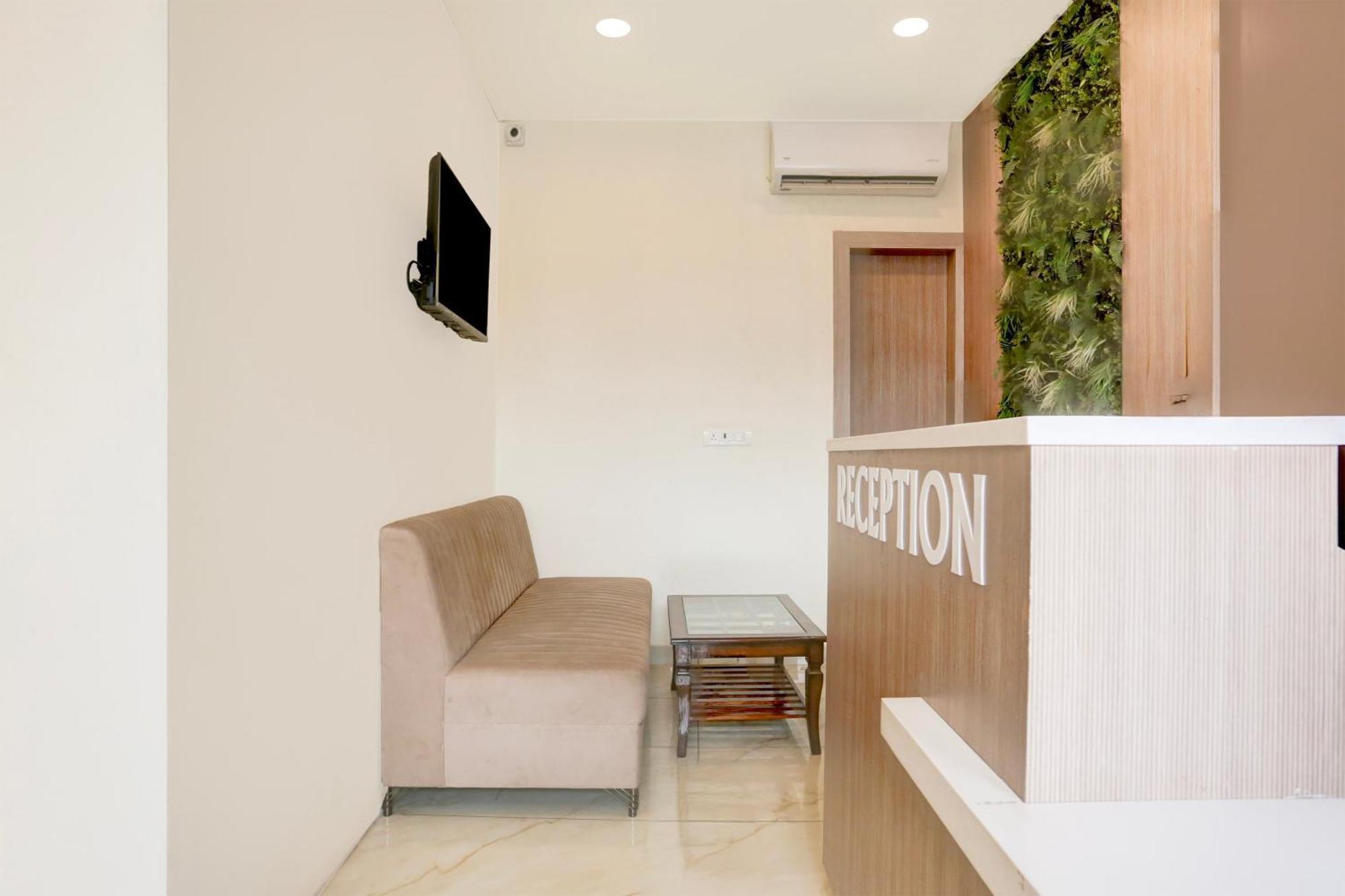 Collection O The Vidya Grand Hotel Rudrapur Buitenkant foto